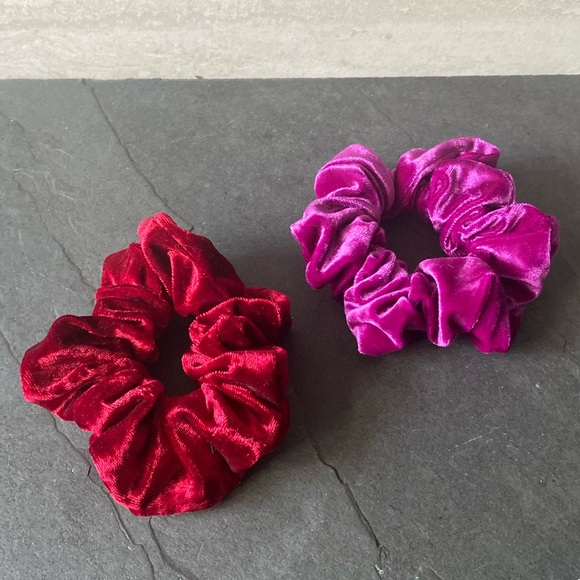 Set of 2 extra large velvet plush scrunchies